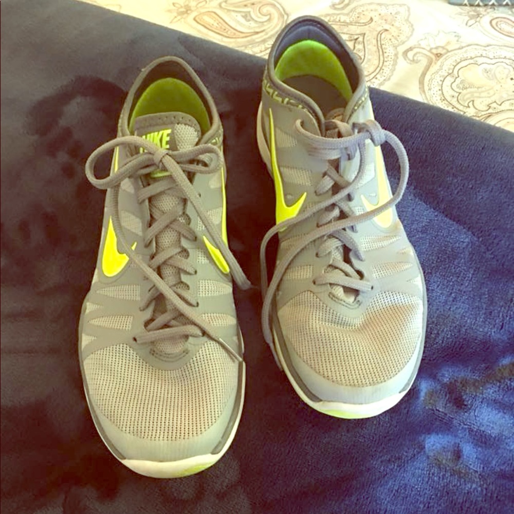 Women’s Nike shoes